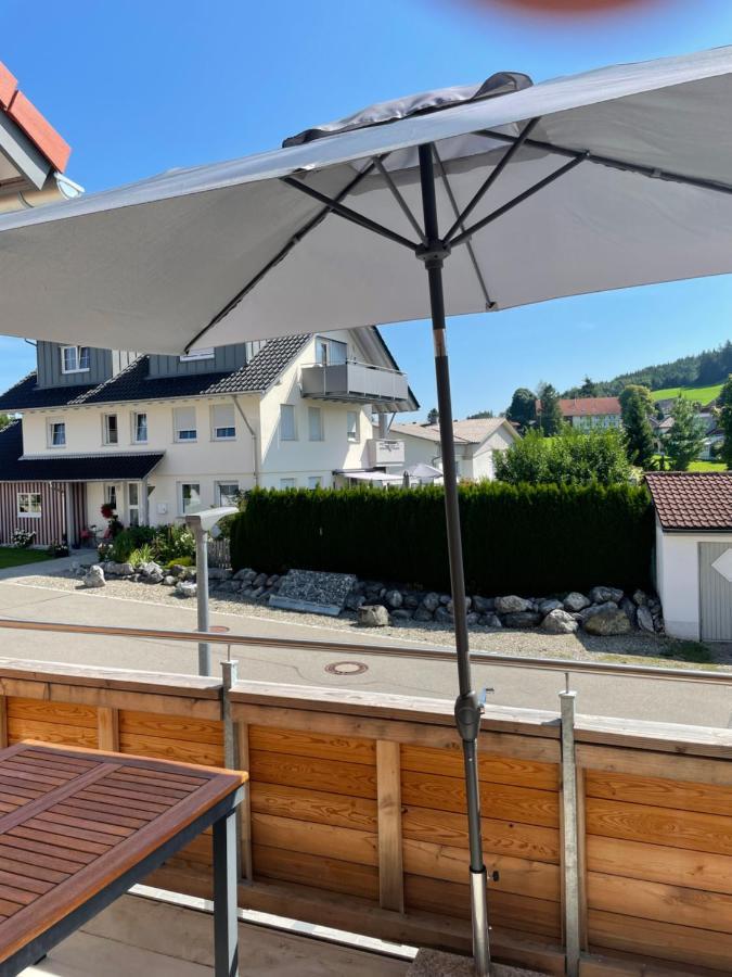 Landgasthaus Zum Kreuz Gbr Исни  Экстерьер фото